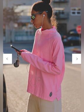 NWOT FP Movement by Free People Restoration Layer in Pink lemonade (Small)